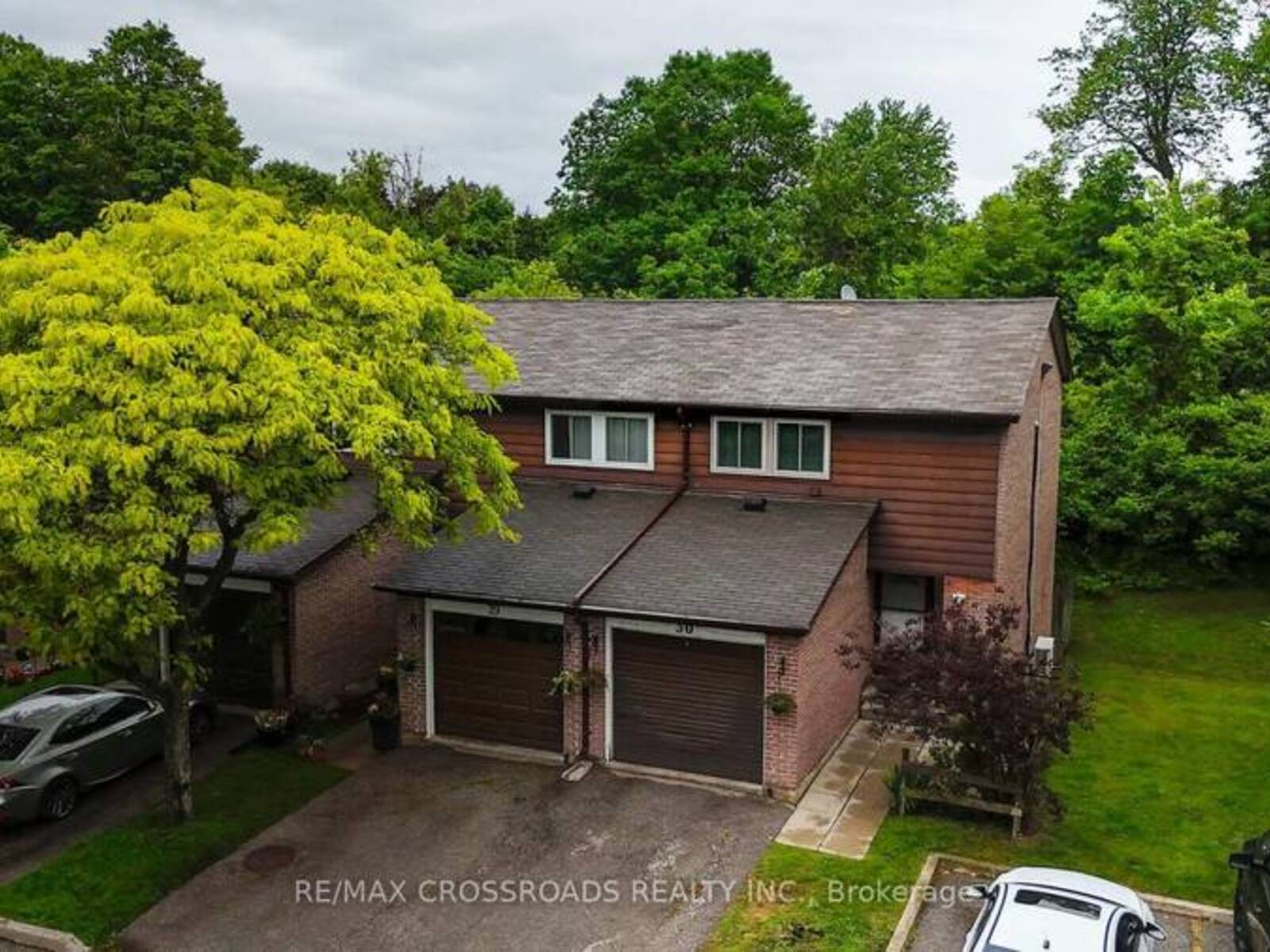 30 - 350 CAMELOT COURT, Oshawa, Ontario L1G 6P7