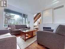 9 FENWOOD HEIGHTS | Toronto Ontario | Slide Image Twenty-two