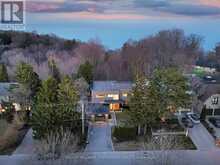 9 FENWOOD HEIGHTS | Toronto Ontario | Slide Image Two