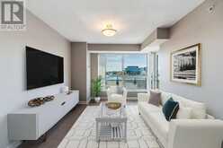412 - 75 NORMAN BETHUNE AVENUE | Richmond Hill Ontario | Slide Image One