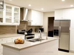 3975 SEEBRING CRESCENT Mississauga Ontario, L5L 3Y1