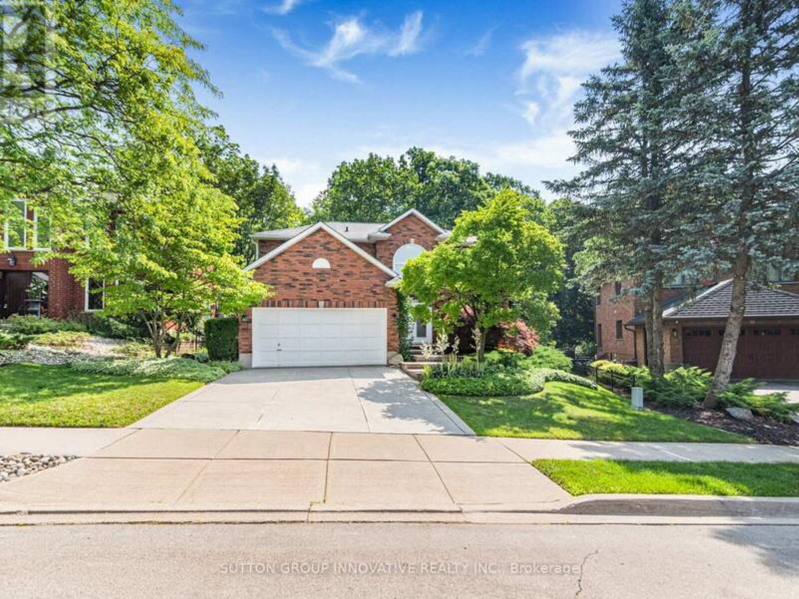 59 RENATA COURT, Dundas, Ontario L9H 6X2