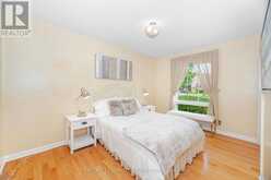 22 POPLAR DRIVE | Richmond Hill Ontario | Slide Image Twenty-four