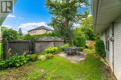 22 POPLAR DRIVE | Richmond Hill Ontario | Slide Image Three