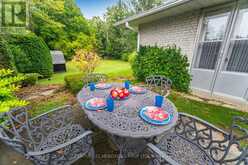 22 POPLAR DRIVE | Richmond Hill Ontario | Slide Image Eight