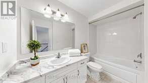 56 WILLIAM F BELL PARKWAY | Richmond Hill Ontario | Slide Image Thirty