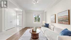 56 WILLIAM F BELL PARKWAY | Richmond Hill Ontario | Slide Image Seven