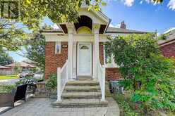 441 RIMILTON AVENUE | Toronto Ontario | Slide Image Four