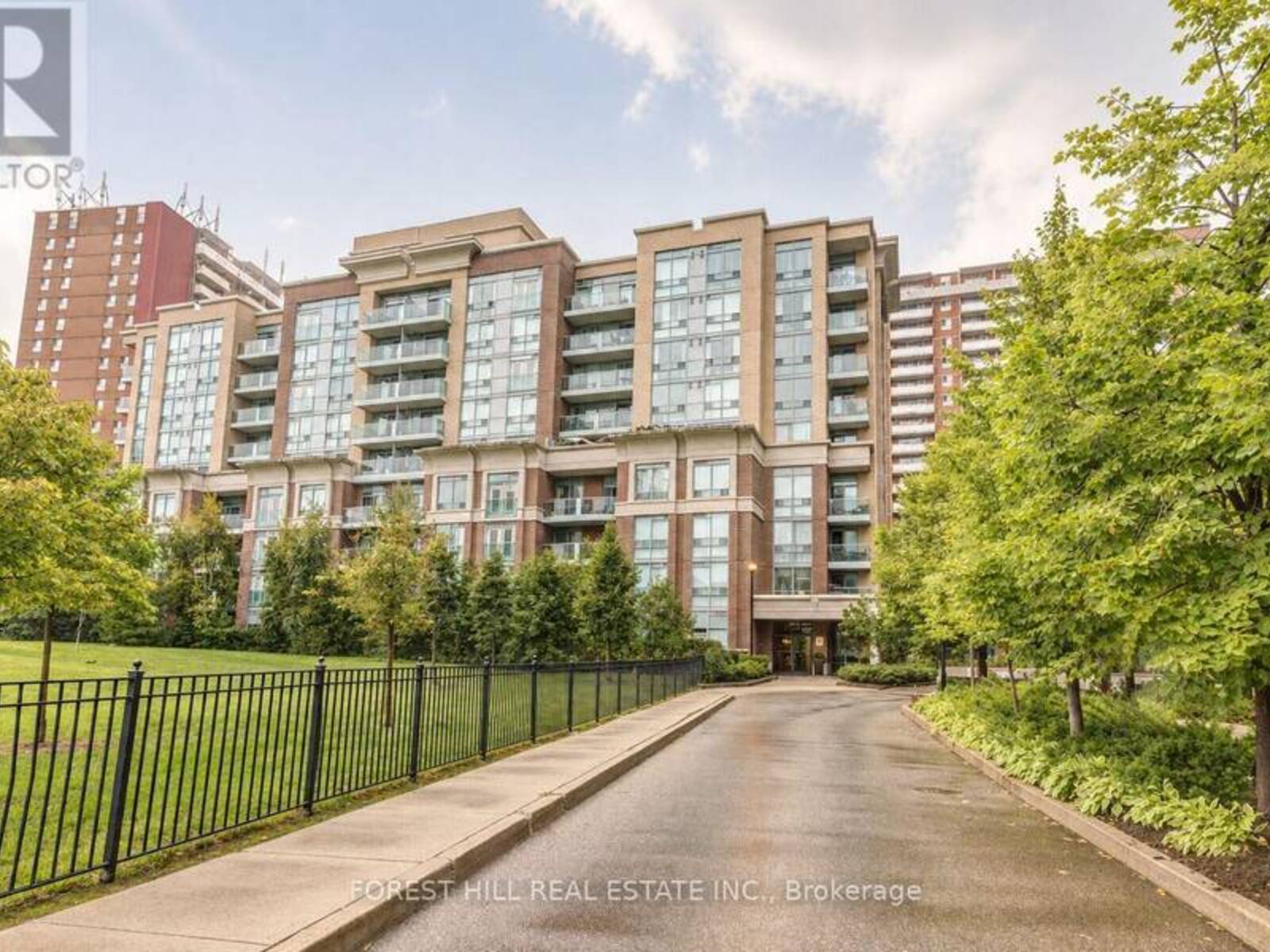 709 - 17 MICHAEL POWER PLACE, Toronto, Ontario M9A 5G5