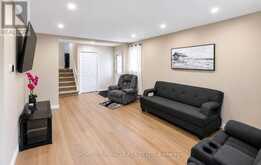 365 BLUE FOREST DRIVE | London Ontario | Slide Image Four
