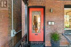 16 MACKENZIE CRESCENT | Toronto Ontario | Slide Image Three