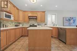 3368 RASPBERRY BUSH TRAIL | Oakville Ontario | Slide Image Seven