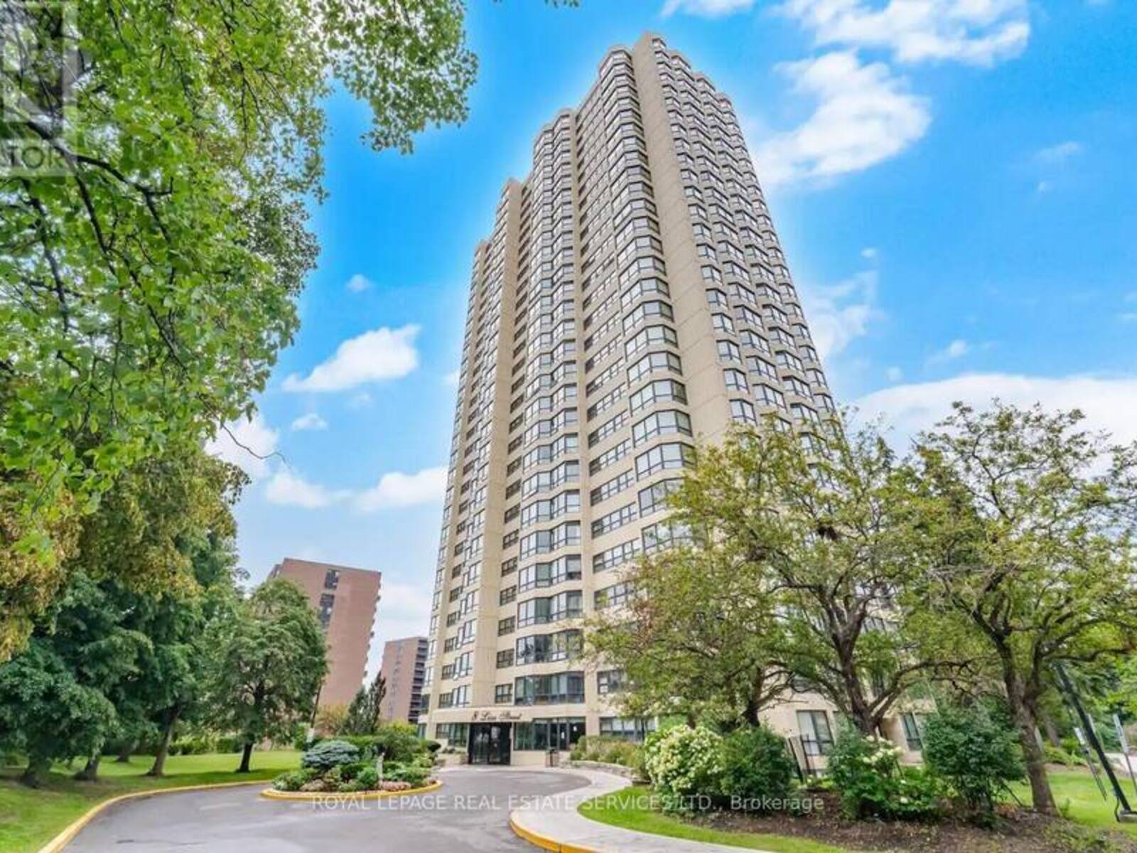 306 - 8 LISA STREET, Brampton, Ontario L6T 4S6