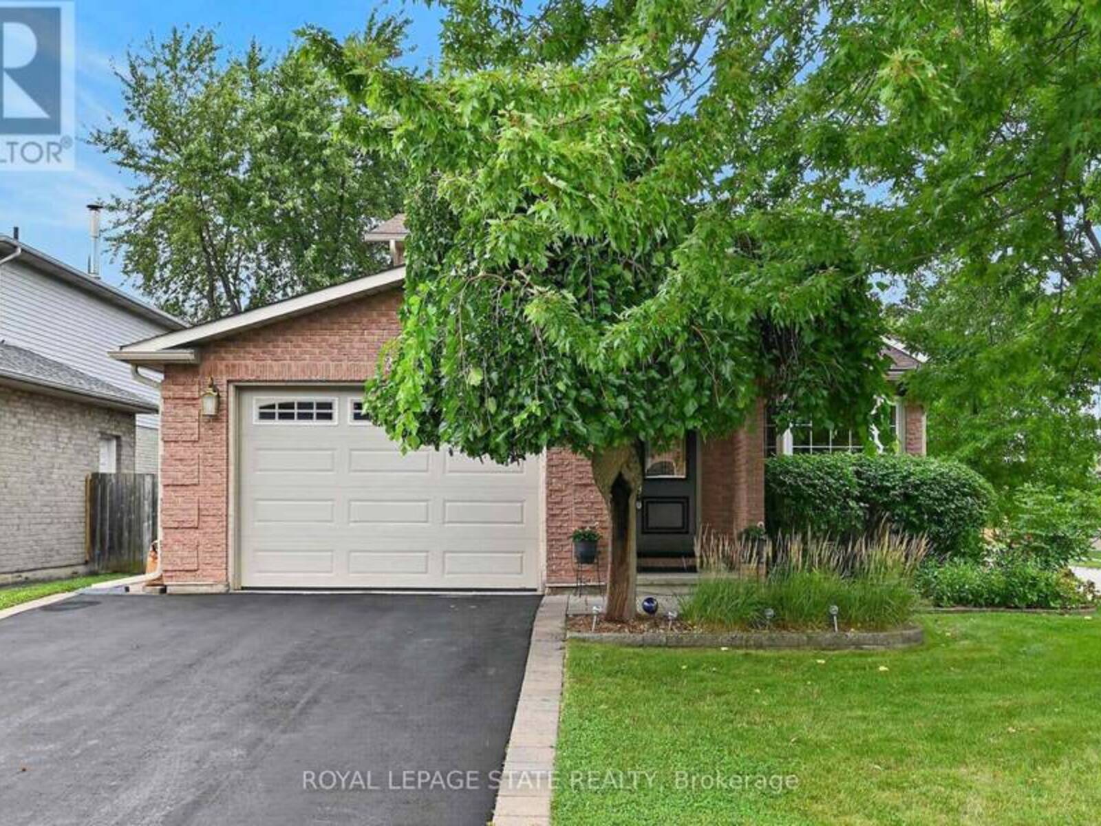 2 NOVOCO DRIVE, Hamilton, Ontario L9C 7E7