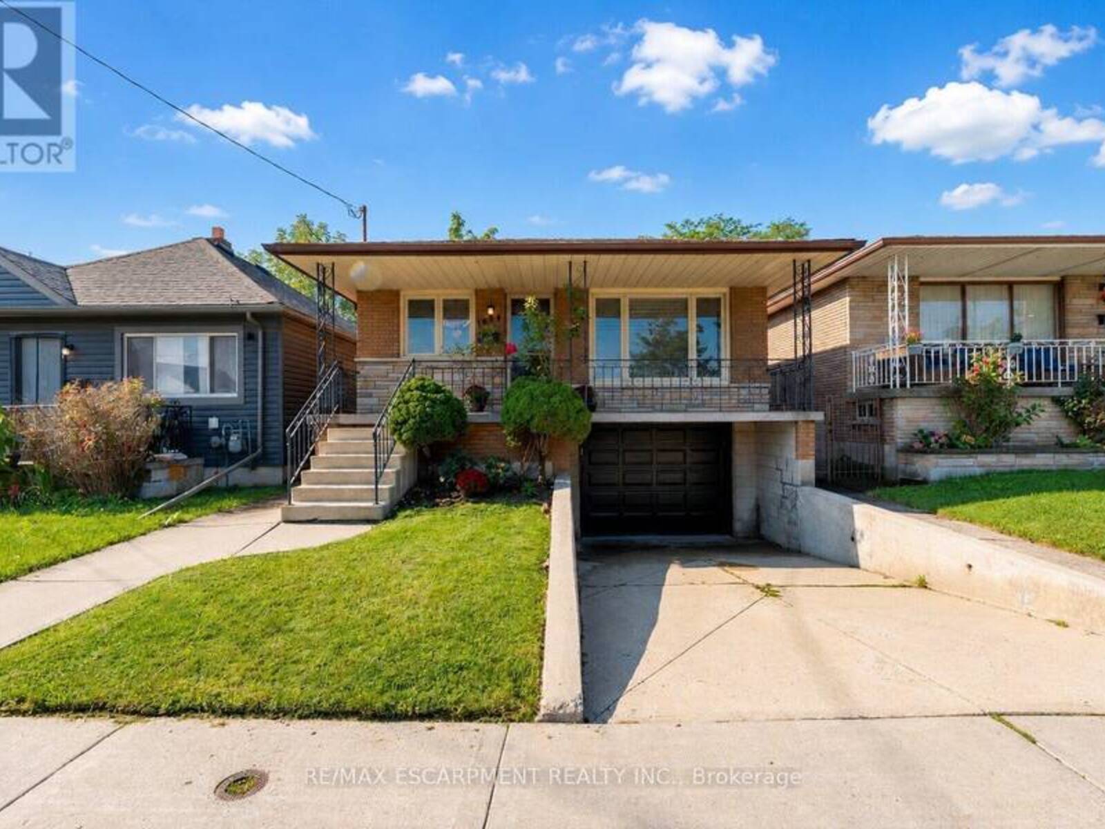 1894 MAIN STREET E, Hamilton, Ontario L8H 1G5