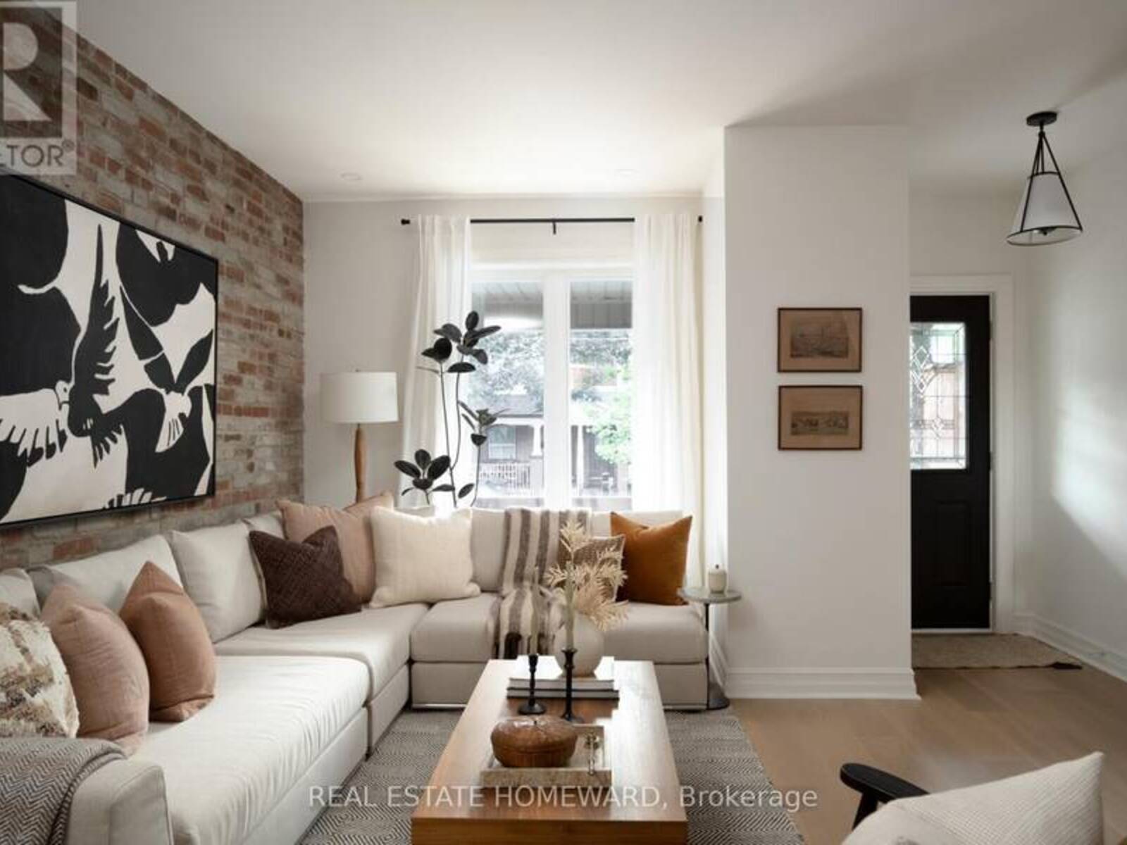 188 HASTINGS AVENUE, Toronto, Ontario M4L 2L7