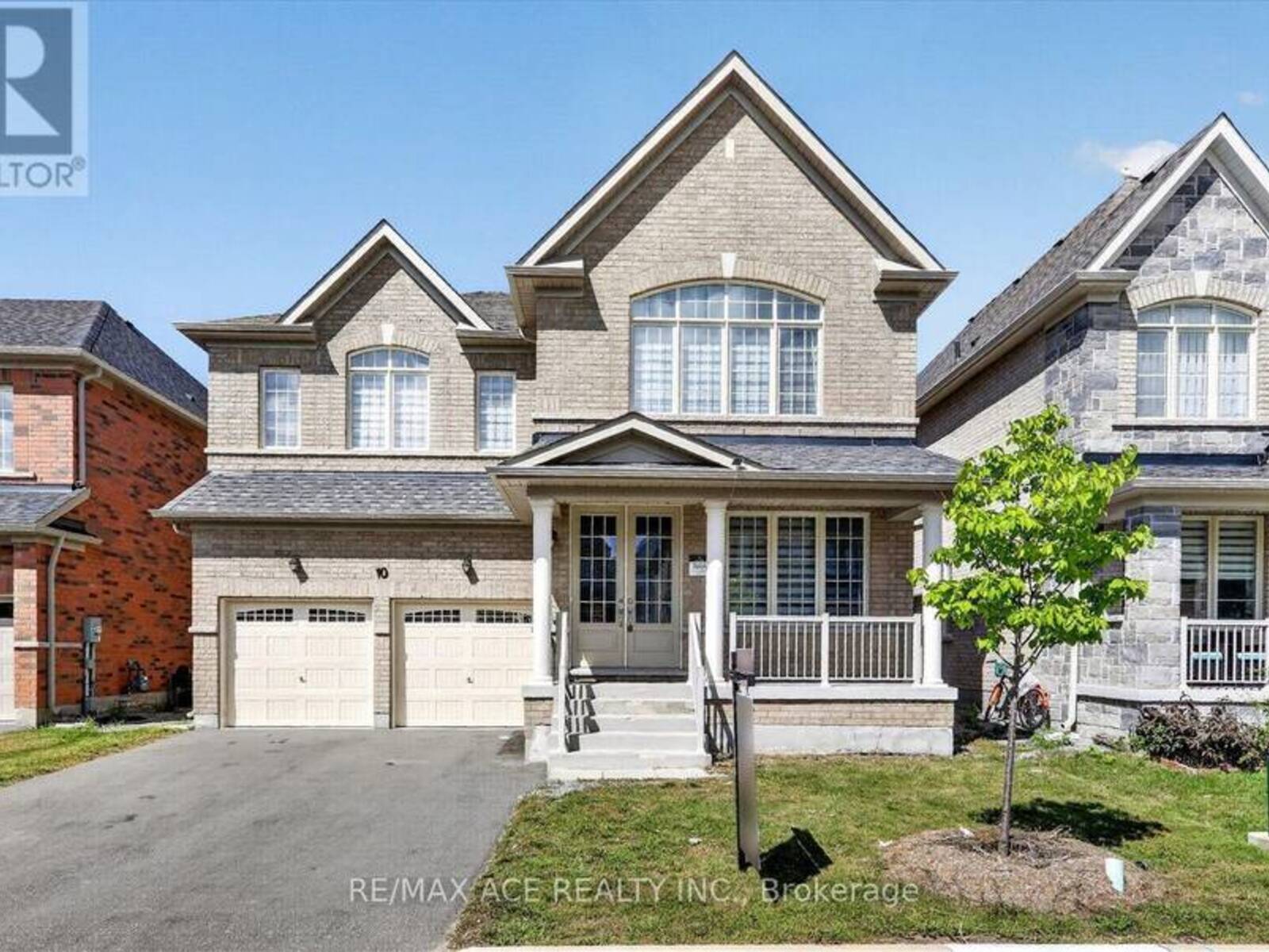 10 HITCHING POST ROAD, Georgina, Ontario L4P 2E7