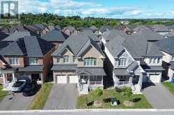 10 HITCHING POST ROAD | Georgina Ontario | Slide Image Four