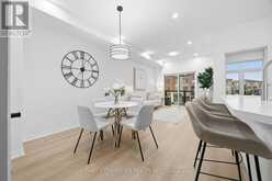 7 VANTAGE LOOP | Newmarket Ontario | Slide Image Ten
