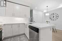 7 VANTAGE LOOP | Newmarket Ontario | Slide Image Fifteen