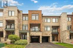 7 VANTAGE LOOP | Newmarket Ontario | Slide Image One