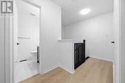 7 VANTAGE LOOP | Newmarket Ontario | Slide Image Twenty-eight