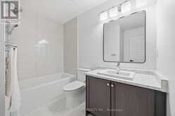 7 VANTAGE LOOP | Newmarket Ontario | Slide Image Thirty-seven
