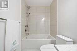7 VANTAGE LOOP | Newmarket Ontario | Slide Image Thirty-eight