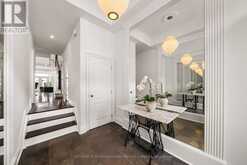 213 WALMER ROAD | Toronto Ontario | Slide Image Nine