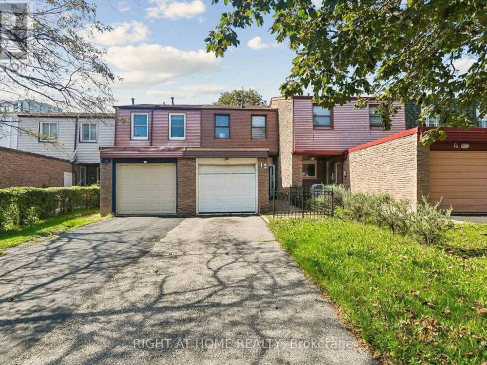 12 L'AMOREAUX DRIVE, Toronto, Ontario M1W 2L9