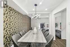 12 L'AMOREAUX DRIVE | Toronto Ontario | Slide Image Twelve