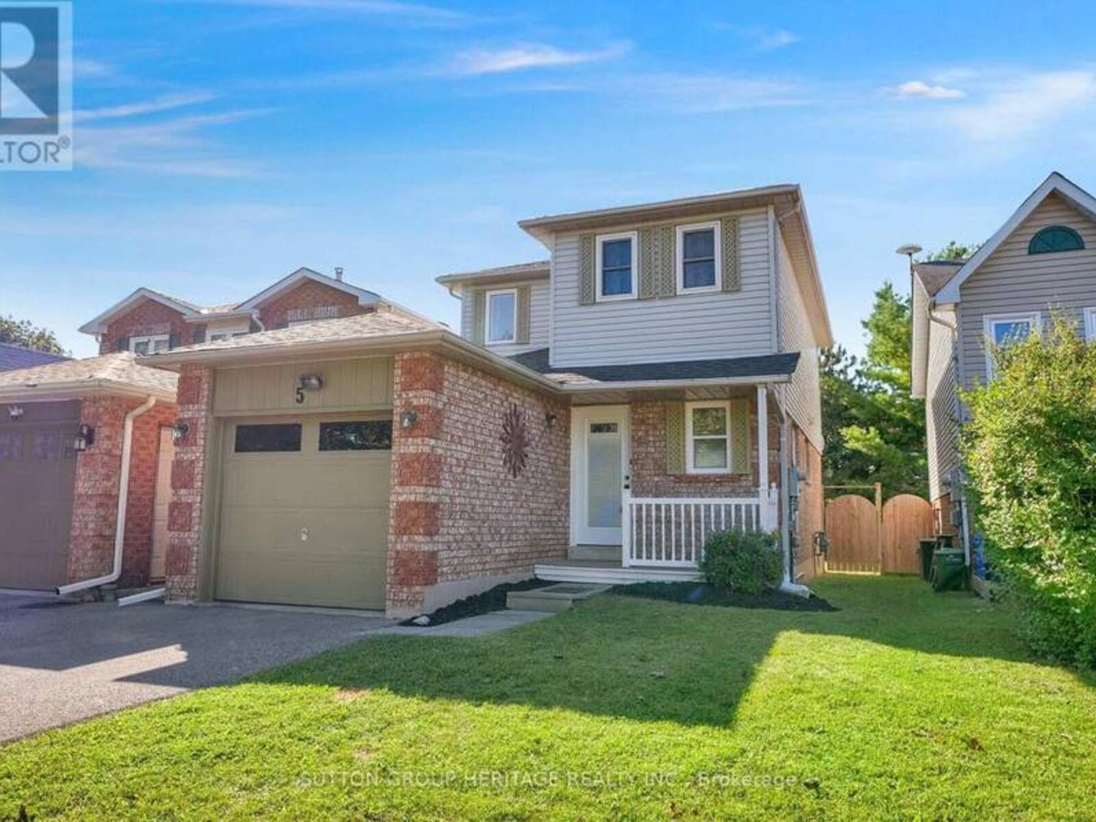 5 FENWICK AVENUE, Clarington, Ontario L1C 4R6