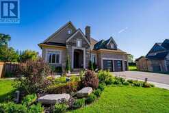 8 KINGSTREE COURT | Whitchurch-Stouffville Ontario | Slide Image Six