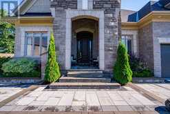8 KINGSTREE COURT | Whitchurch-Stouffville Ontario | Slide Image Eight