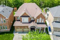 8 TEAL CREST CIRCLE | Brampton Ontario | Slide Image Three