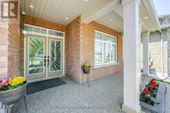 8 TEAL CREST CIRCLE | Brampton Ontario | Slide Image Four