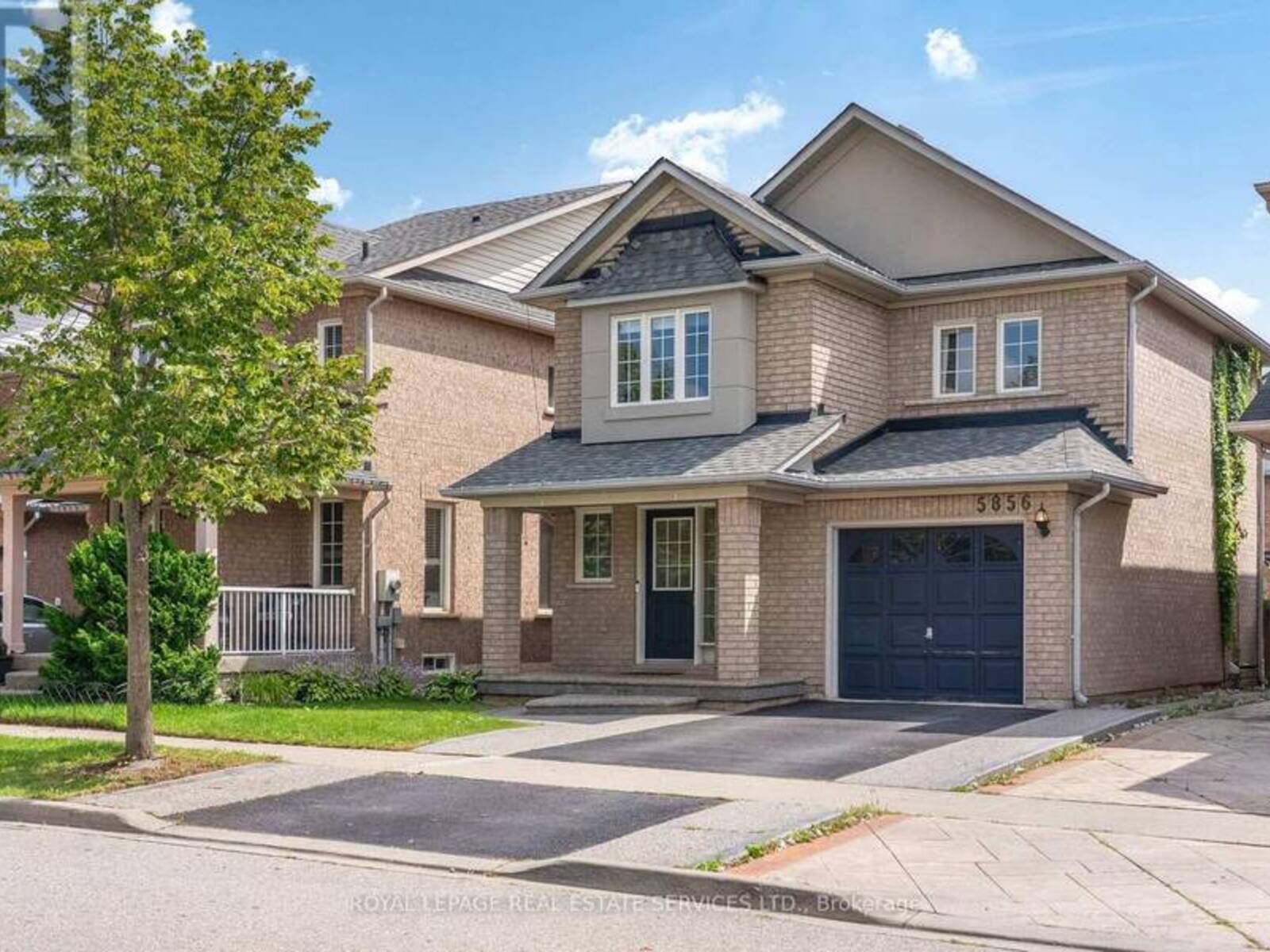 5856 BLUE SPRUCE AVENUE, Burlington, Ontario L7L 7N8