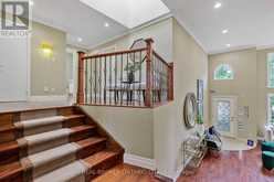 429 NORTH LAKE ROAD | Richmond Hill Ontario | Slide Image Ten