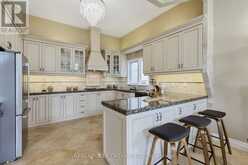 429 NORTH LAKE ROAD | Richmond Hill Ontario | Slide Image Sixteen