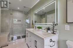 429 NORTH LAKE ROAD | Richmond Hill Ontario | Slide Image Thirty