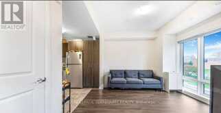 43 - 30 LIBEN WAY | Toronto Ontario | Slide Image Seven