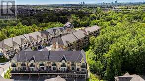 18 GARDENDERS LANE | Markham Ontario | Slide Image Two