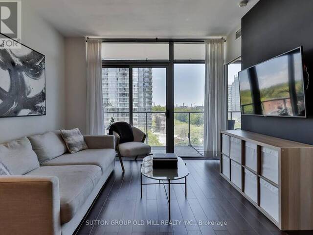 602 - 103 THE QUEENSWAY Toronto Ontario, M6S 5B3 - 2 Bedrooms Condo For Sale