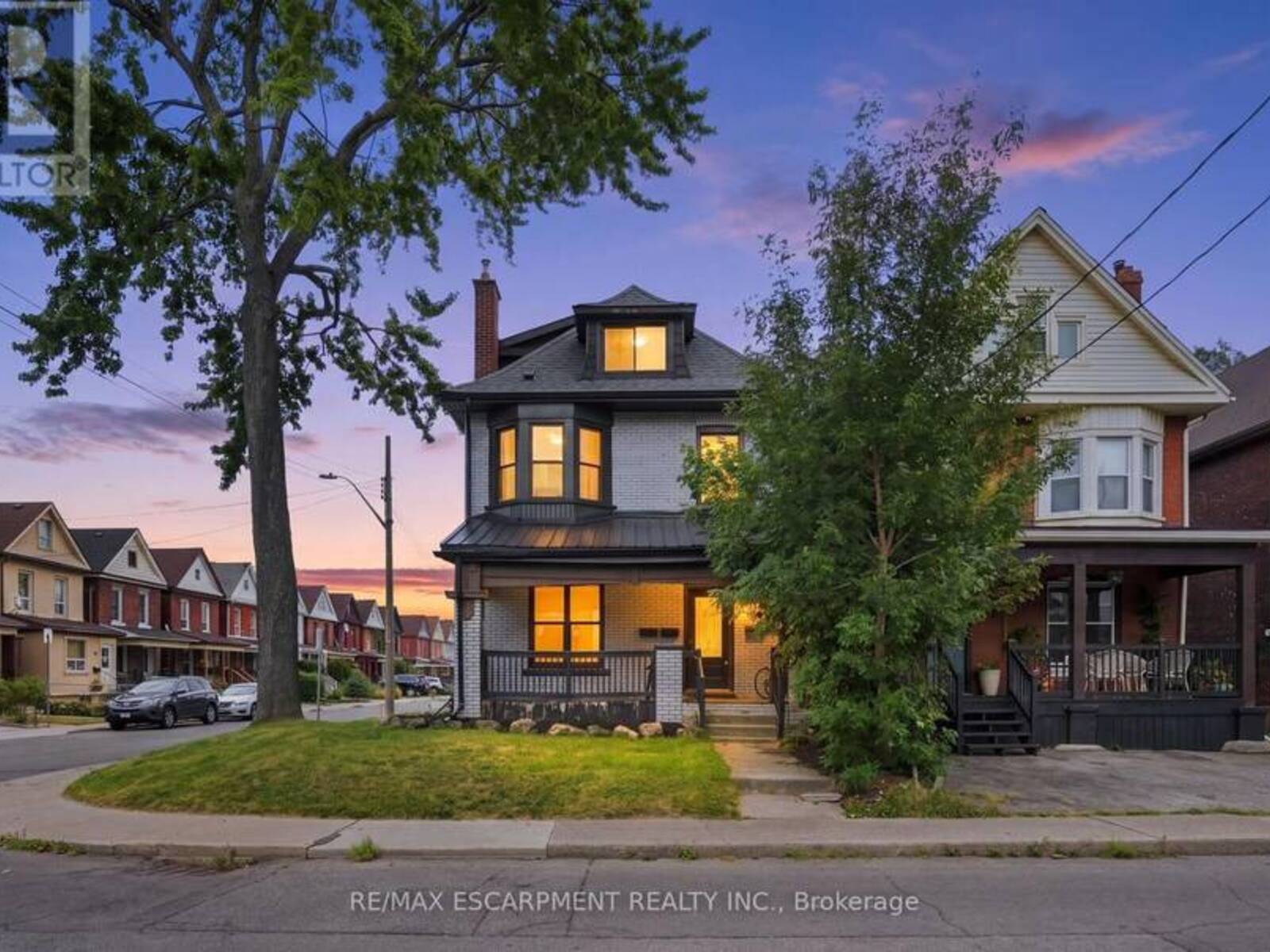 106 BARNESDALE AVENUE N, Hamilton, Ontario L8L 6S5