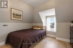106 BARNESDALE AVENUE N | Hamilton Ontario | Slide Image Thirty-one