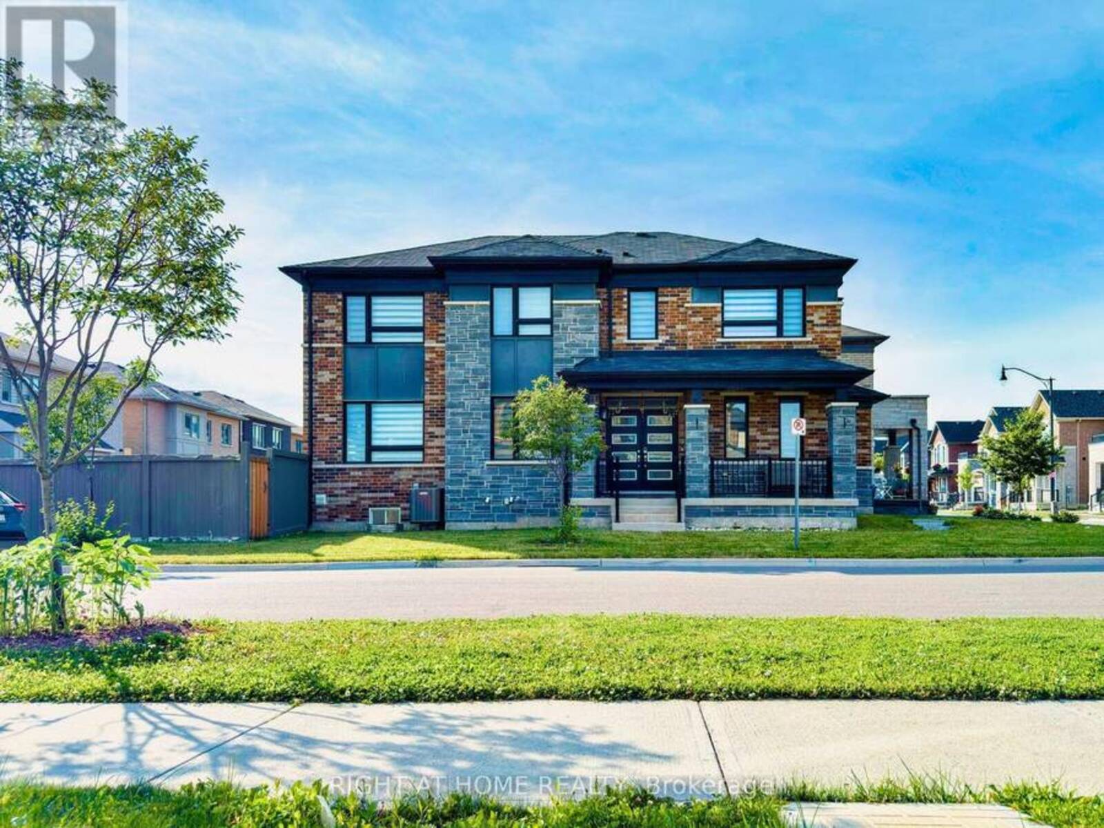 30 BOOTHILL DRIVE, Brampton, Ontario L7A 5E4
