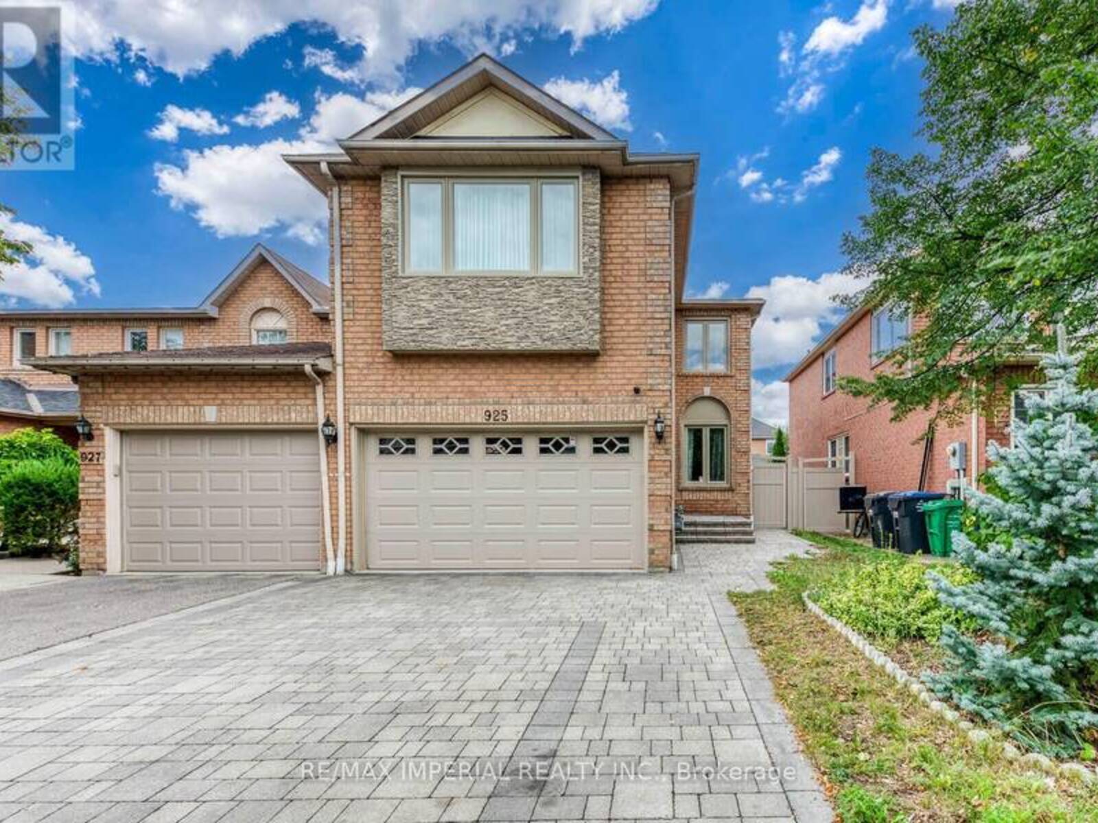 925 CARDINGTON STREET, Mississauga, Ontario L5V 1Z8