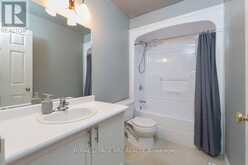 4345 BEVERLEY CRESCENT | Beamsville Ontario | Slide Image Twelve