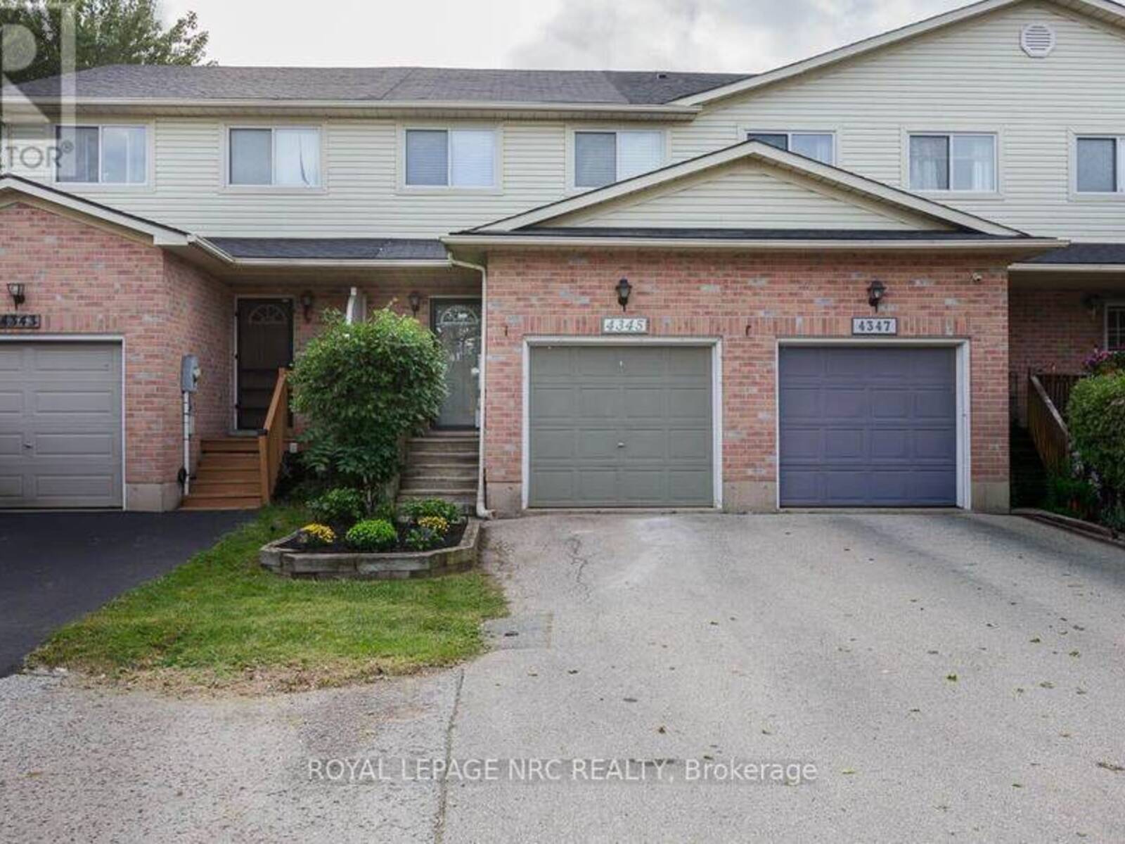 4345 BEVERLEY CRESCENT, Beamsville, Ontario L3J 0P6