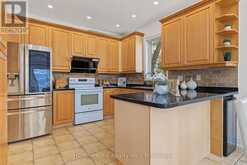 39 EMERY HILL BOULEVARD | Markham Ontario | Slide Image Nineteen